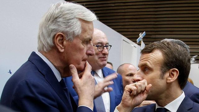 Macron y Barnier inclinan su Gobierno a la derecha para evitar la censura de Le Pen