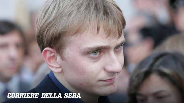 Garlasco, la lettera della mamma di Alberto Stasi: «La verità trova sempre la sua strada, anche quando sembra impossibile»