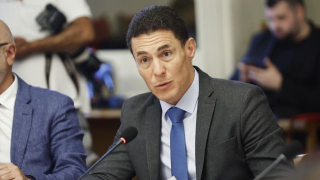 Управляващите засега дадоха задна за увеличаването на дълга