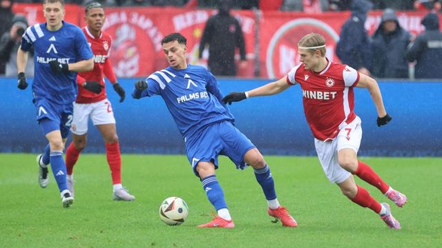 Левски остана без французин за дербито с ЦСКА