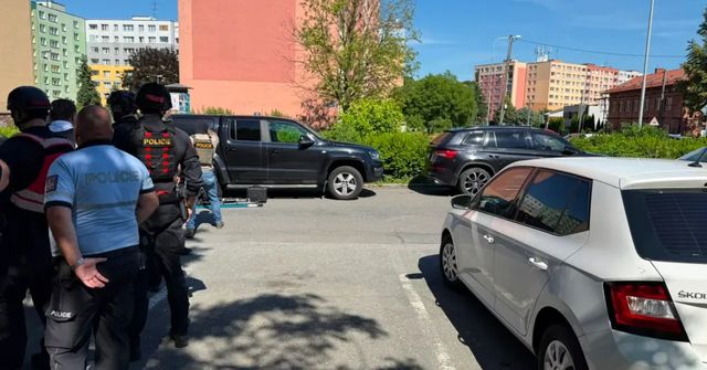 Policie v Ostravě-Zábřehu zasahuje proti střelci, který zranil ženu
