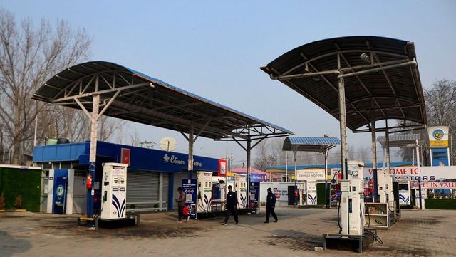 Donald Trump crește taxele vamale pentru India din cauza achizițiilor de petrol rusesc și avertizează China