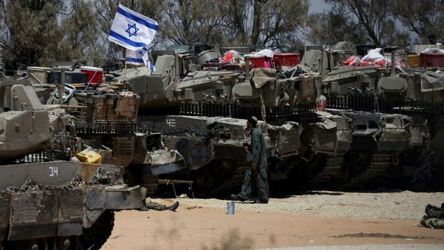 6 Killed, Many Houses Destroyed As Israeli Tanks Advance Into North Gaza