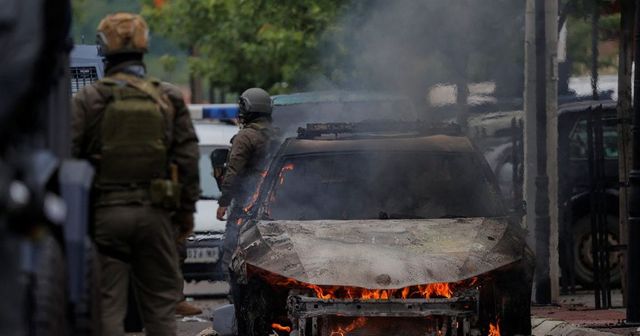 Srbský prezident uvedl armádu do bojové pohotovosti kvůli střetům v Kosovu