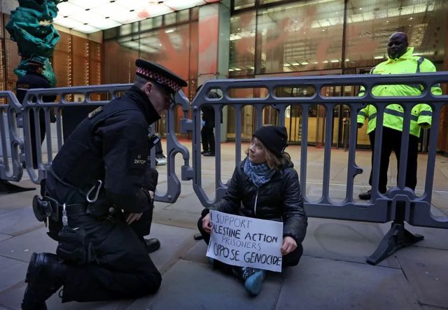 Detenida en Londres la activista Greta Thunberg durante una protesta propalestina