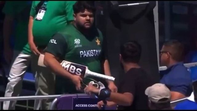 Azam Khan charges towards spectator, gives death stare for abusing him after dismissal for duck in USA vs Pakistan match