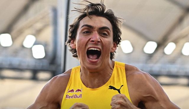 Armand Duplantis, record mondial pentru a 13-a oară la săritura cu prăjina