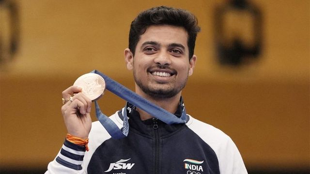 After Olympics medal, shooter Swapnil Kusale gets double promotion in railways