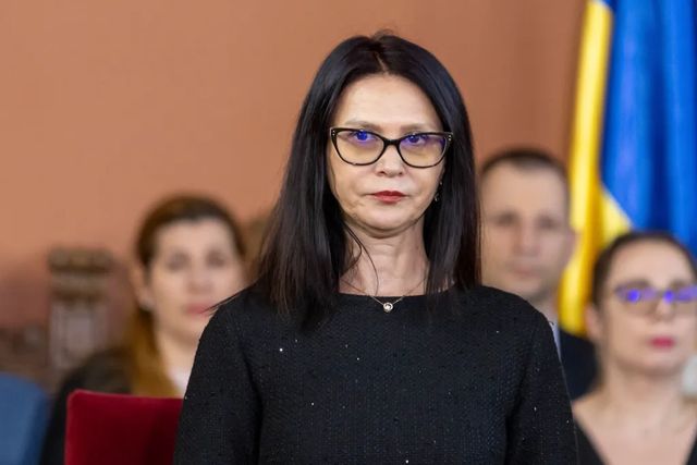 Judecătoarea Ionela Tudor, devenită celebră pentru propoziția "m-a sunat Lia", se reîntoarce în magistratură