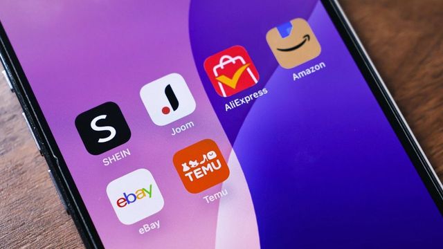 Cumpărăturile online se scumpesc – TVA pentru coletele sub 150 de euro, din octombrie 2026