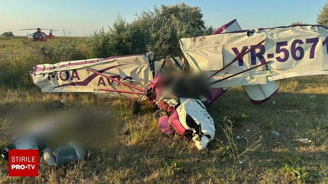 Două persoane au murit într-un accident aviatic la Gura Portiței