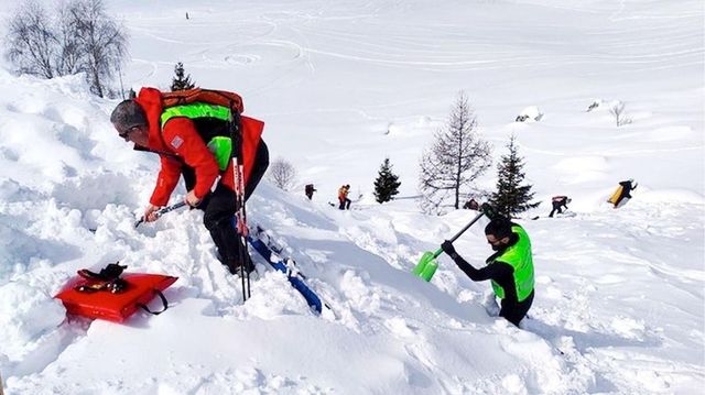 Valanga in Val di Susa, coinvolte almeno due persone