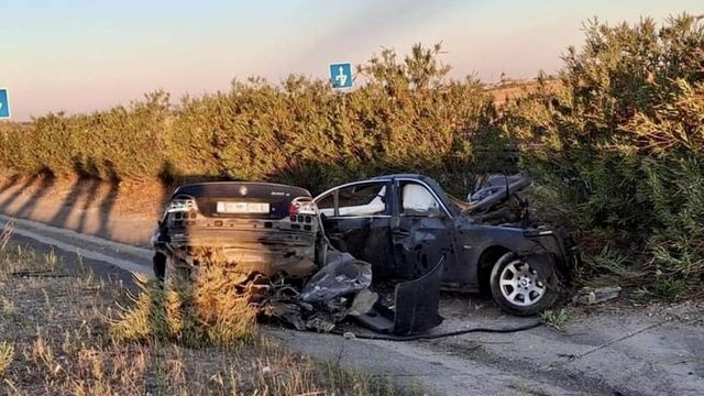 Dos muertos en un choque frontal provocado por un conductor kamikaze