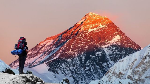 Muntele Everest este cel mai înalt din lume și continuă să crească. Care este motivul