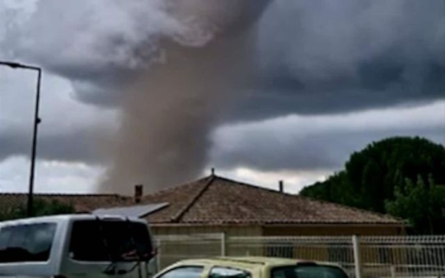 Tornado nel sudovest Francia, decine di feriti e 300 case danneggiate
