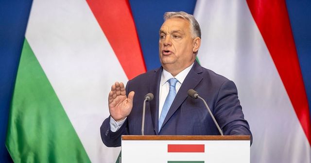 Valamire nagyon készül Orbán Viktor