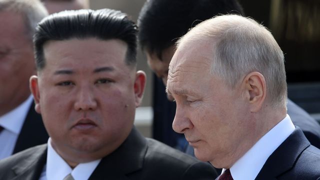 Kim Dzsongun megüzente Vlagyimir Putyinnak, hogy Észak-Korea legyőzhetetlen harcostársa Oroszországnak