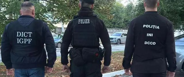 200 de mii de țigări de contrabandă - găsite în urma a 18 percheziții la Briceni și Edineț: 12 persoane - cercetate în libertate