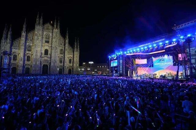 Radio Italia Live, lo show da tutto esaurito in piazza Duomo