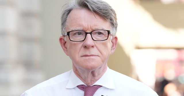 Felmentették a washingtoni brit nagykövetet, miután kiderült, szoros kapcsolatai voltak Jeffrey Epsteinnel