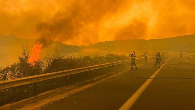 Alertă de călătorie în Grecia, din cauza incendiilor de pădure