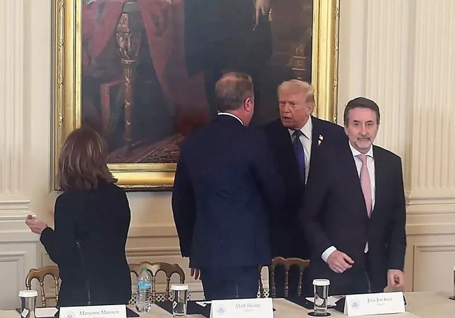 Trump pide 100.000 millones de dólares a las petroleras para trabajar en Venezuela