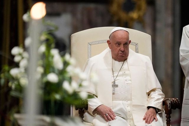 Il Papa: 'L'Italia non fa figli, servono i migranti'