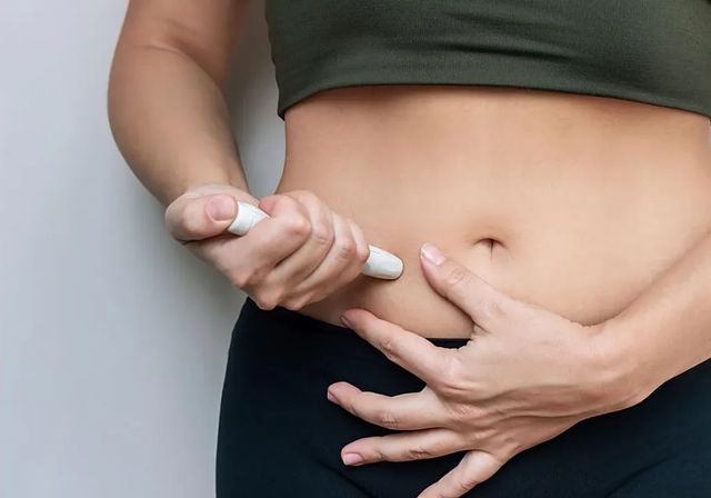 Los pacientes obesos tratados con fármacos tipo Ozempic recuperan el peso a los dos años de dejarlo