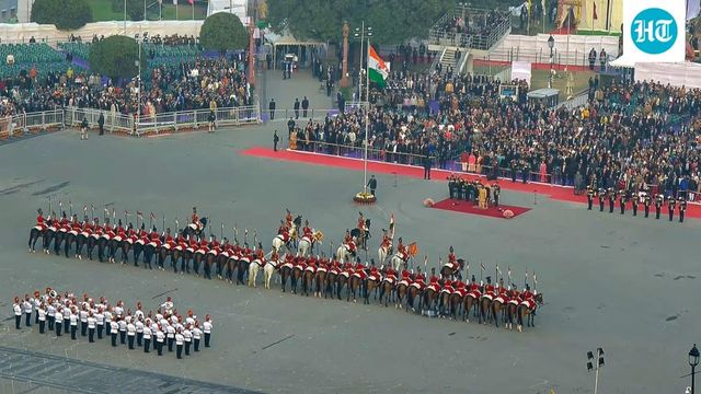 Vijay Chowk rings with music for Beating Retreat Ceremony