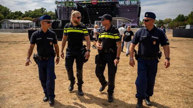 Civil ruhás nyomozók is szolgálatot teljesítenek a Szigeten