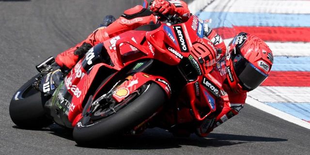 MotoGp Austria, pole per Bezzecchi davanti ad Alex Marquez e Bagnaia