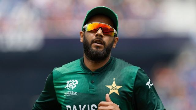 Pakistan all-rounder Imad Wasim retires from international cricket