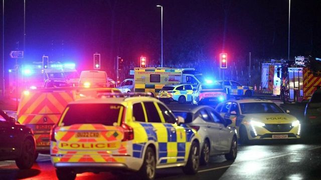 Cel puțin zece răniți grav, într-un atac cu cuțitul în Anglia