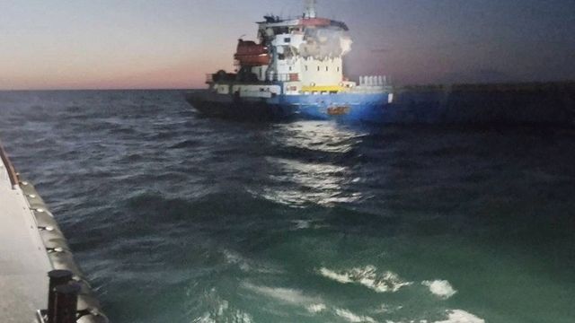 Руски дронове са поразили търговски кораб в Черно море, има жертва