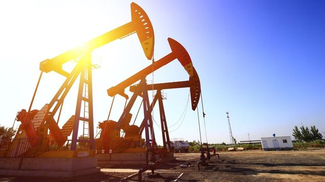 САЩ издадоха лиценз, разрешаващ продажбата на руски петрол