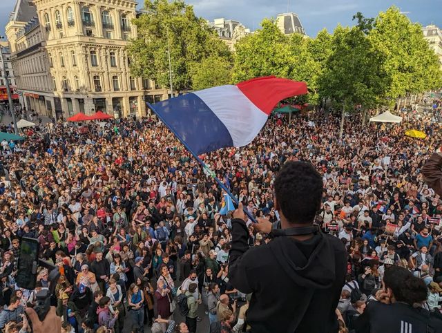 Macron respinge oferta de demisie a premierului Gabriel Attal