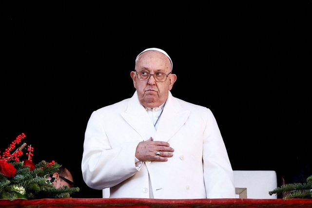 În mesajul de Crăciun, Papa Francisc face apel la gesturi de dialog și întâlnire