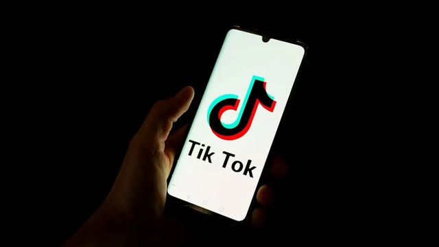 Microsoft in trattativa per TikTok e Trump annuncia dazi sui chip