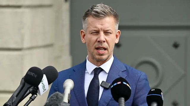 Magyar Péter: Már kilenc centire vagyunk a Duna mélypontjáról
