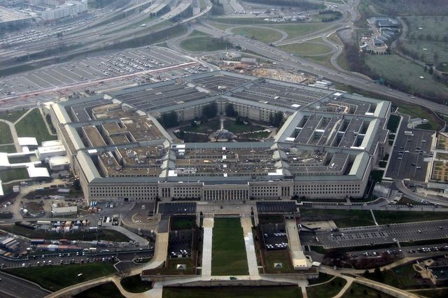 Donald Trump a semnat ordinul pentru a redenumi Departamentul Apărării în Departamentul de Război