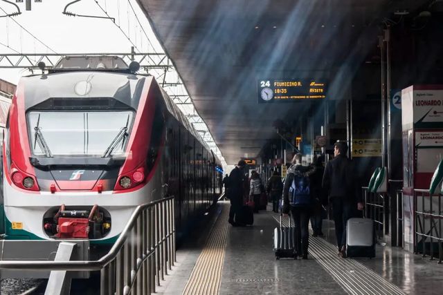 Sciopero treni 21 ottobre 2025: chi si ferma, orari e possibili disagi