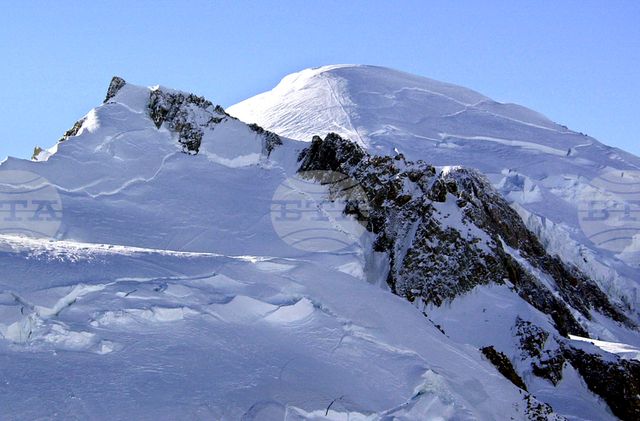 Телата на четирима алпинисти, включително една жена, бяха открити след лавина в планината Вардусия в Централна Гърция