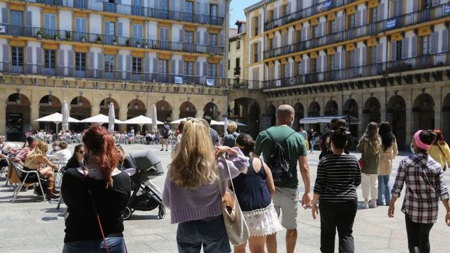 La población española alcanzará los 49 millones antes de fin de año