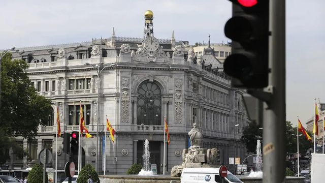 El Banco de España revisa al alza el crecimiento hasta el 2,7% pero con una inflación aún descontrolada