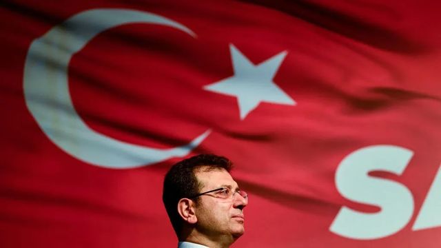 Detenido el alcalde de Estambul y 100 personas más en una macroperación policial política contra la oposición turca