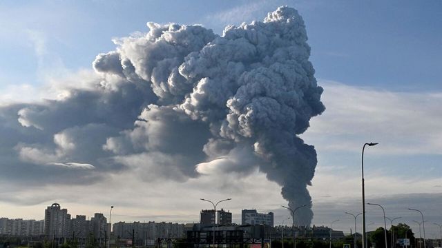 Russia, droni ucraini colpiscono due magazzini a San Pietroburgo