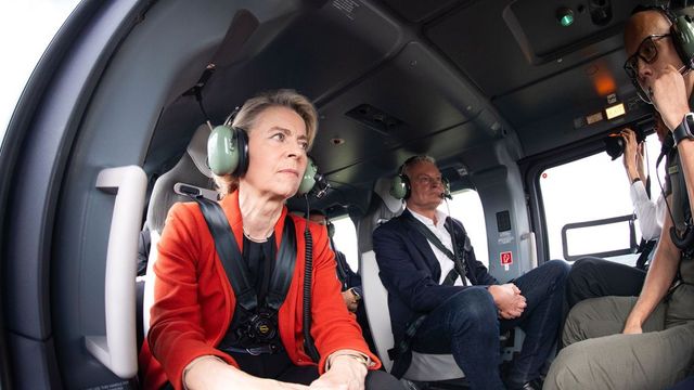 Az oroszok megzavarhatták Ursula von der Leyen gépét, papírtérképre váltott a pilóta