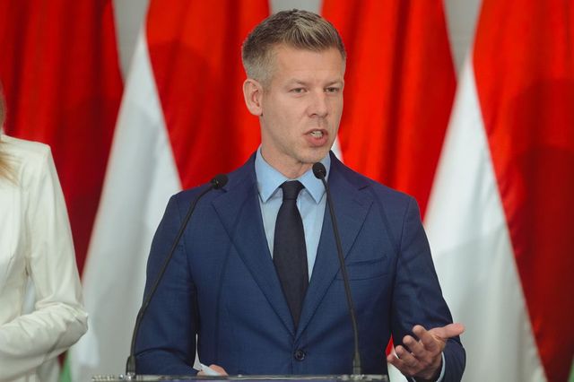 Magyar Péter fogadta a korábban a nyíltan a Fidesznek kampányoló Vajdasági Magyar Szövetség elnökét