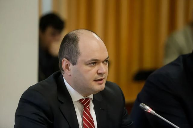Consilierul lui Bolojan: Nu mai sunt necesare creșteri de taxe și impozite