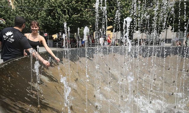 V části Česka teploty v pondělí a úterý opět překročí 31 stupňů